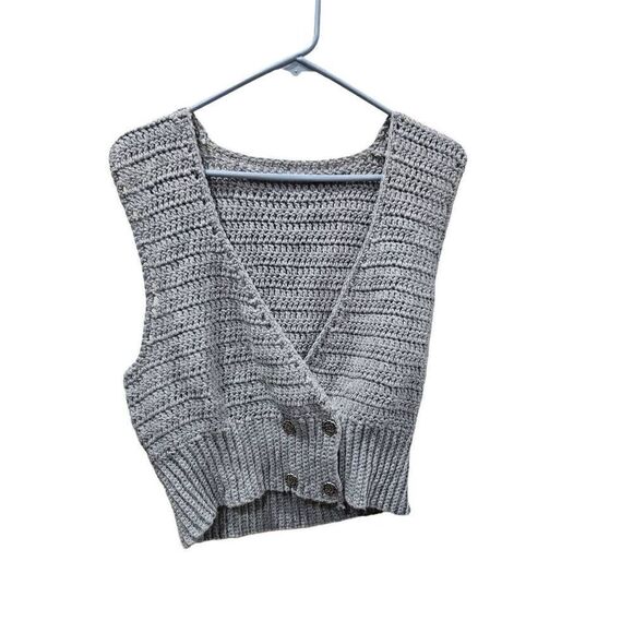 Beautiful grey vest - Picture 5 of 7